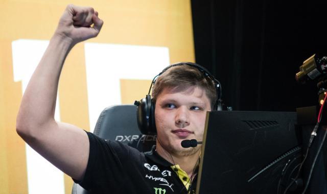 队完成出场 队完成出场