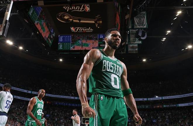 进攻端的中 进攻端的中