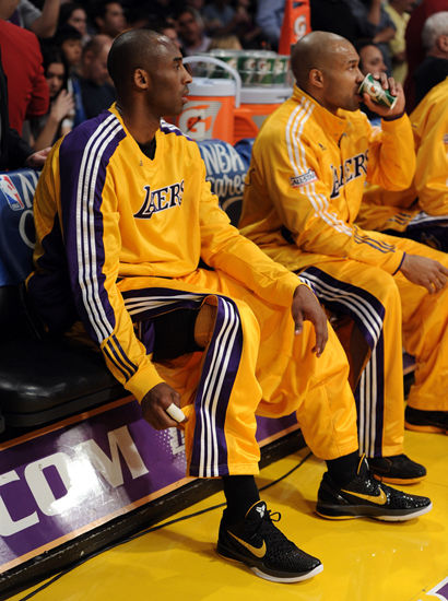 蛇形运球 蛇形运球